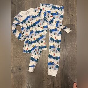 Hanna Andersson Blue and White Ski Adventure Pajama Set